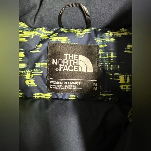 THE NORTH FACE Women’s Navy and yellow NUPTSE 2 Puffer vest size M - Picture 10 of 14